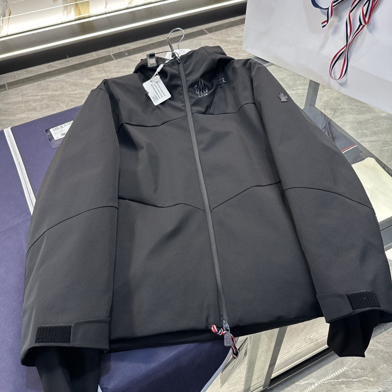 Ba*len*cia*ga down coat